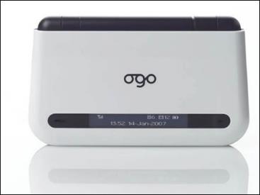 OGO CT30 全键盘翻盖手机闭合外观